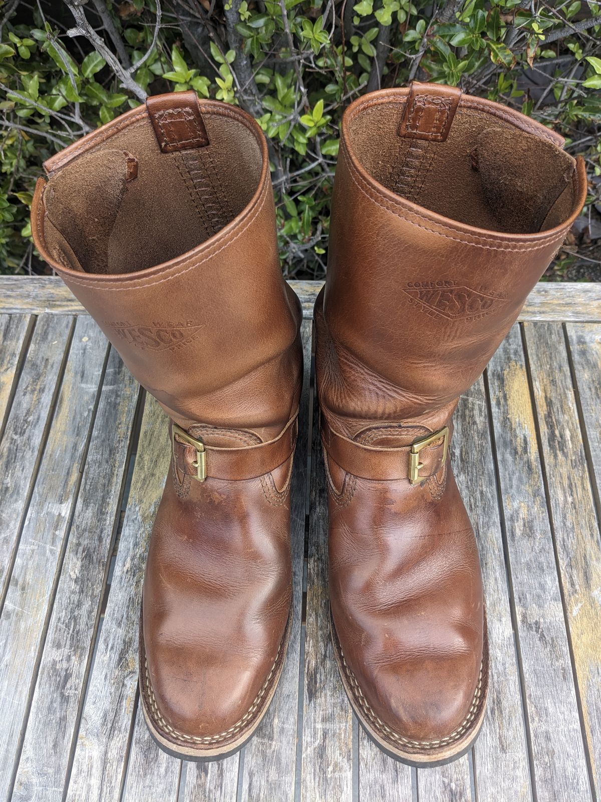 Photo by hung on March 3, 2025 of the Wesco Mister Lou in Horween Natural Chromexcel.