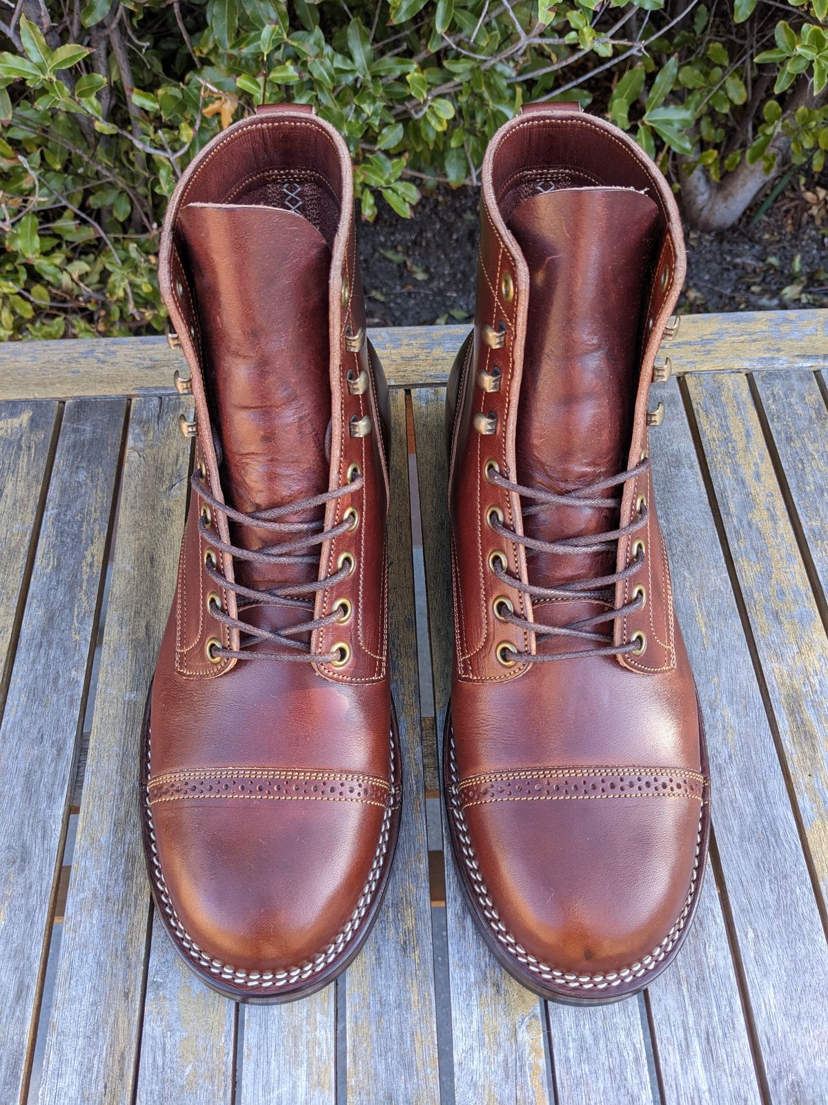 Photo by hung on November 1, 2023 of the Onderhoud SBC01 in Wickett & Craig Medium Brown Traditional Harness.