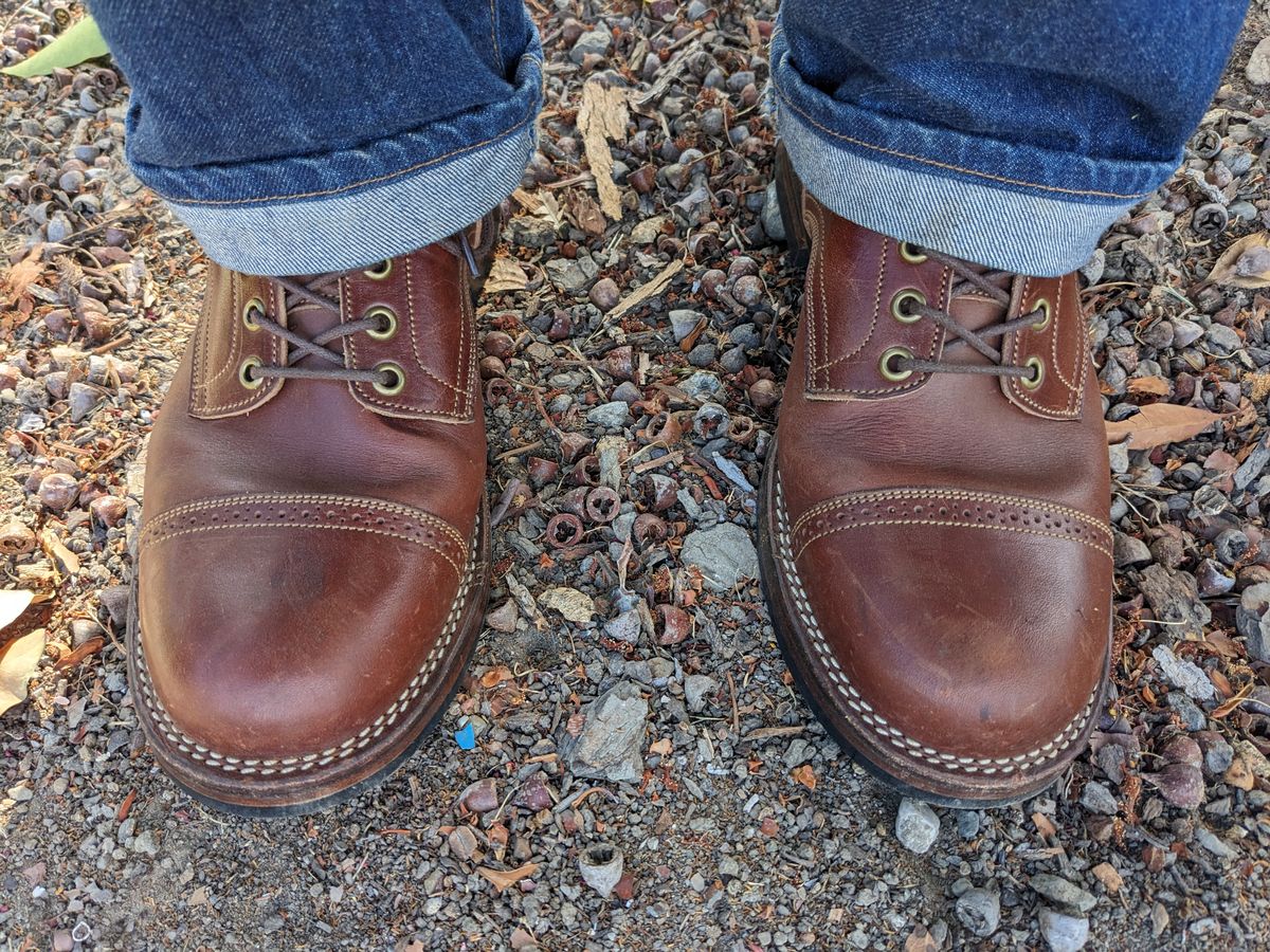 Photo by hung on November 4, 2023 of the Onderhoud SBC01 in Wickett & Craig Medium Brown Traditional Harness.
