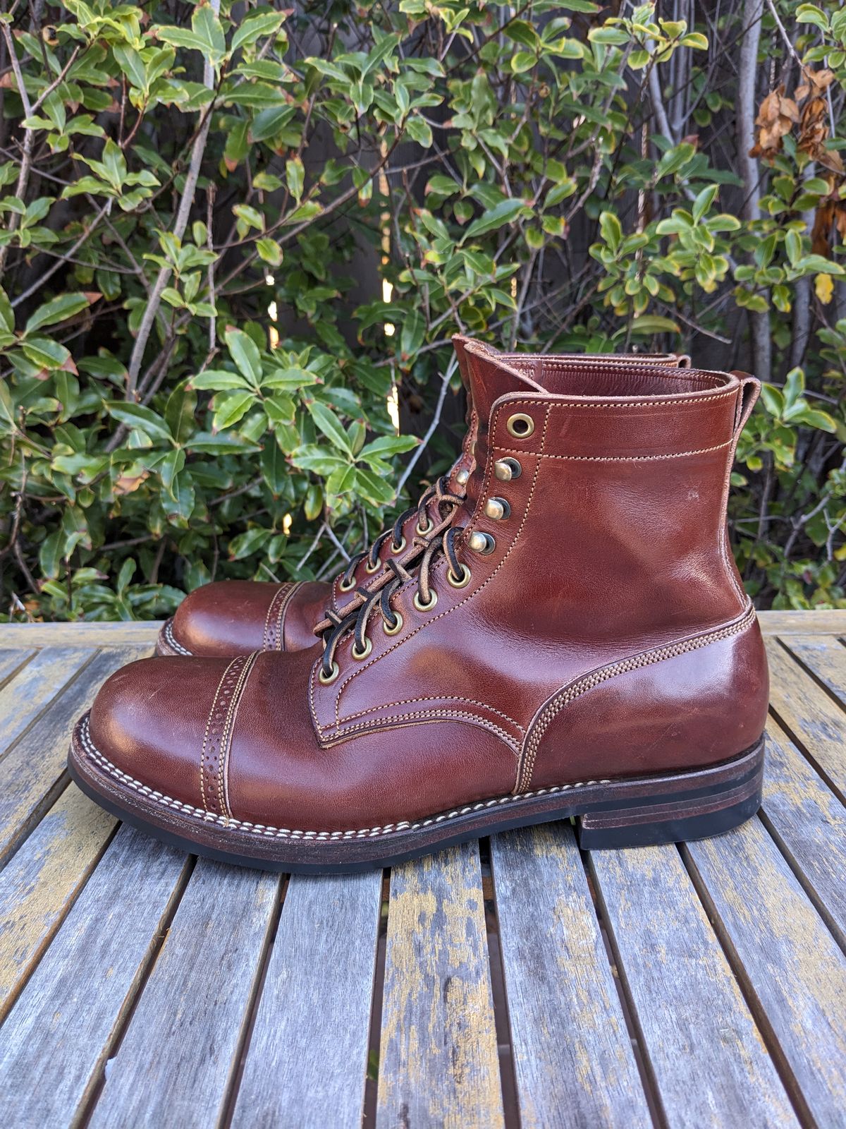 Photo by hung on December 1, 2023 of the Onderhoud SBC01 in Wickett & Craig Medium Brown Traditional Harness.