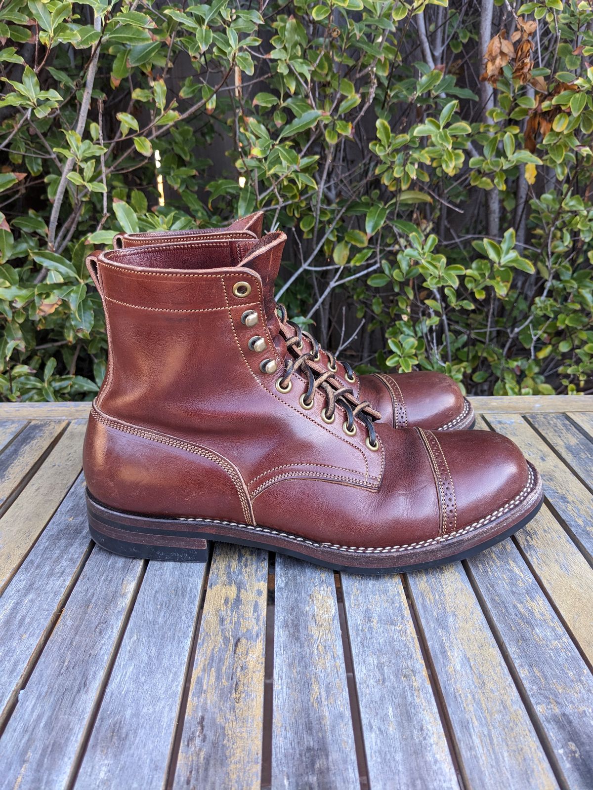 Photo by hung on December 1, 2023 of the Onderhoud SBC01 in Wickett & Craig Medium Brown Traditional Harness.