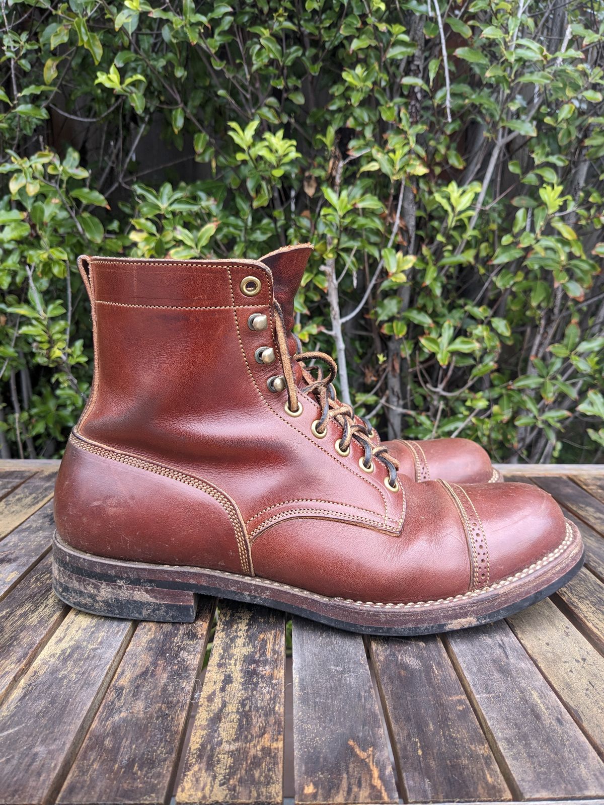 Photo by hung on February 3, 2024 of the Onderhoud SBC01 in Wickett & Craig Medium Brown Traditional Harness.