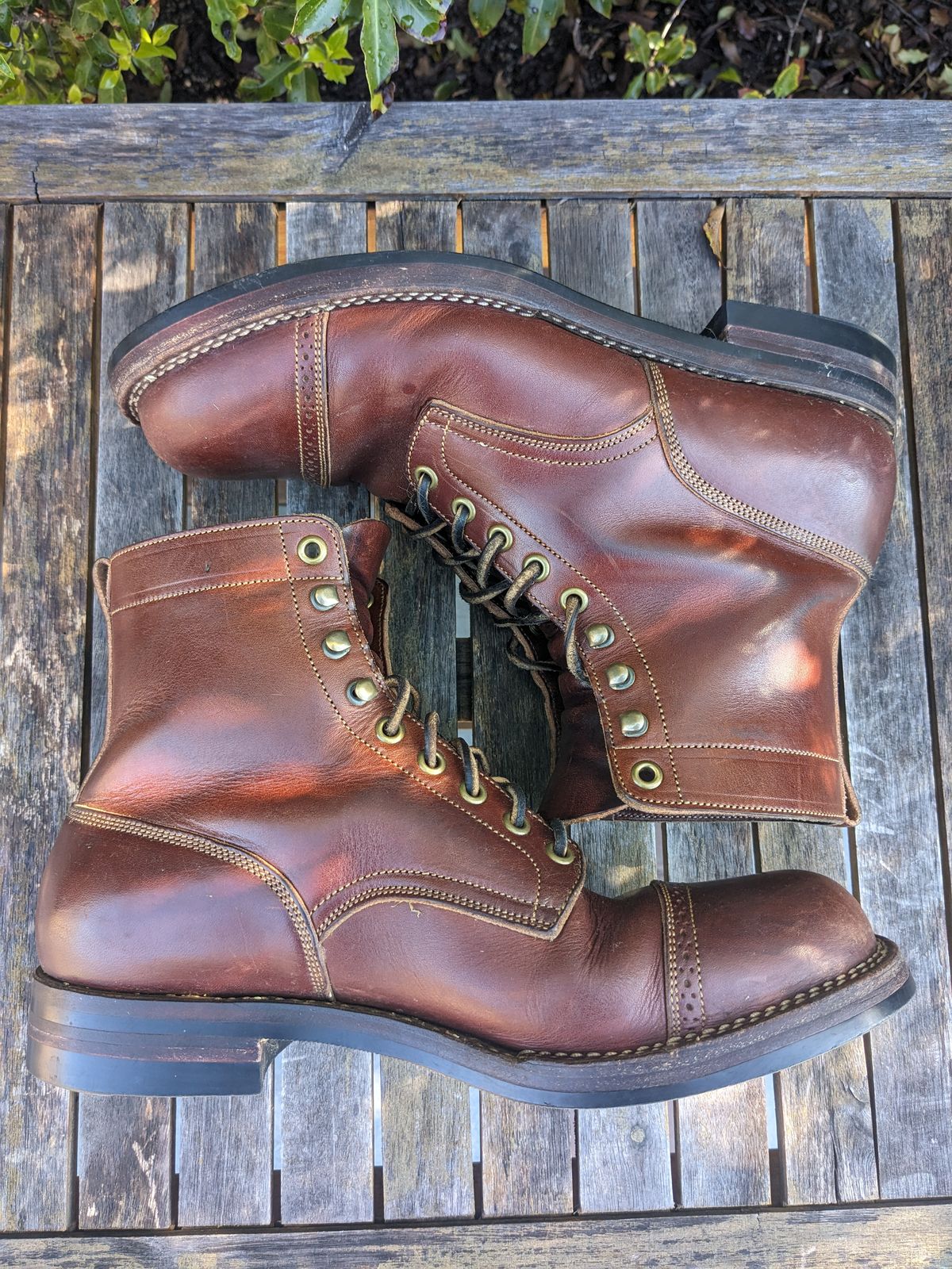 Photo by hung on April 3, 2024 of the Onderhoud SBC01 in Wickett & Craig Medium Brown Traditional Harness.