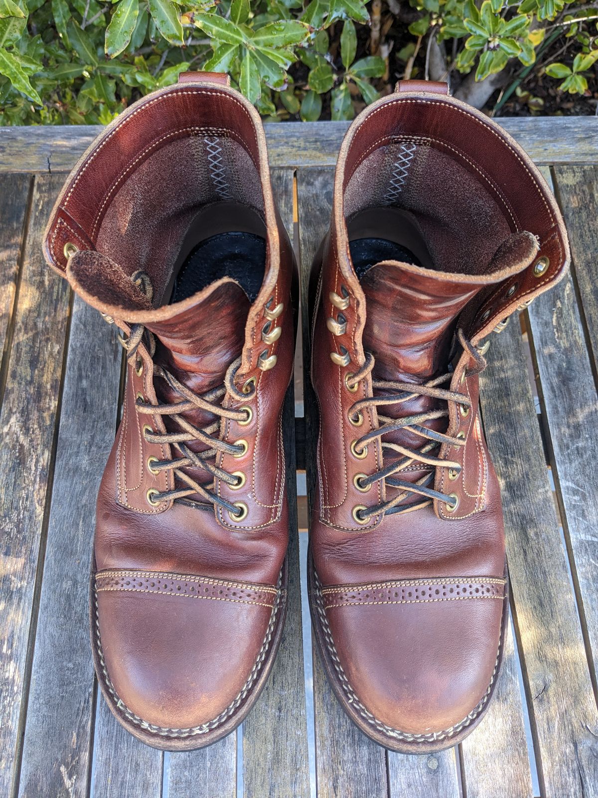 Photo by hung on April 3, 2024 of the Onderhoud SBC01 in Wickett & Craig Medium Brown Traditional Harness.