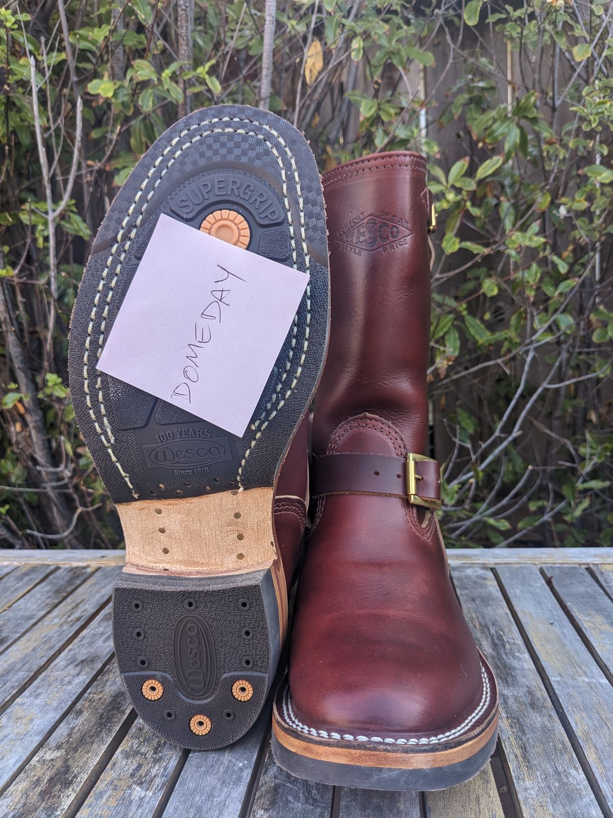 Photo by hung on October 2, 2024 of the Wesco Mister Lou in Horween Umber Chromexcel.