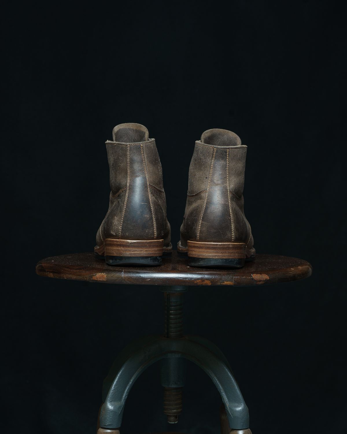 Photo by ahuebner on December 4, 2024 of the Iron Boots x Østmo Type 1 in Gallun Charcoal Teton Stag.