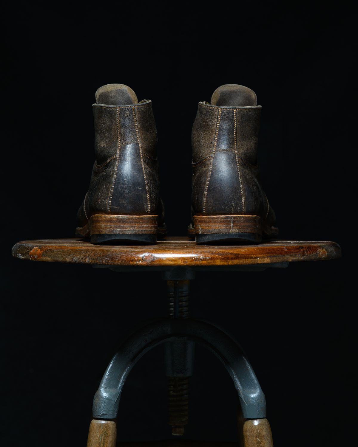 Photo by ahuebner on March 3, 2025 of the Iron Boots x Østmo Type 1 in Gallun Charcoal Teton Stag.