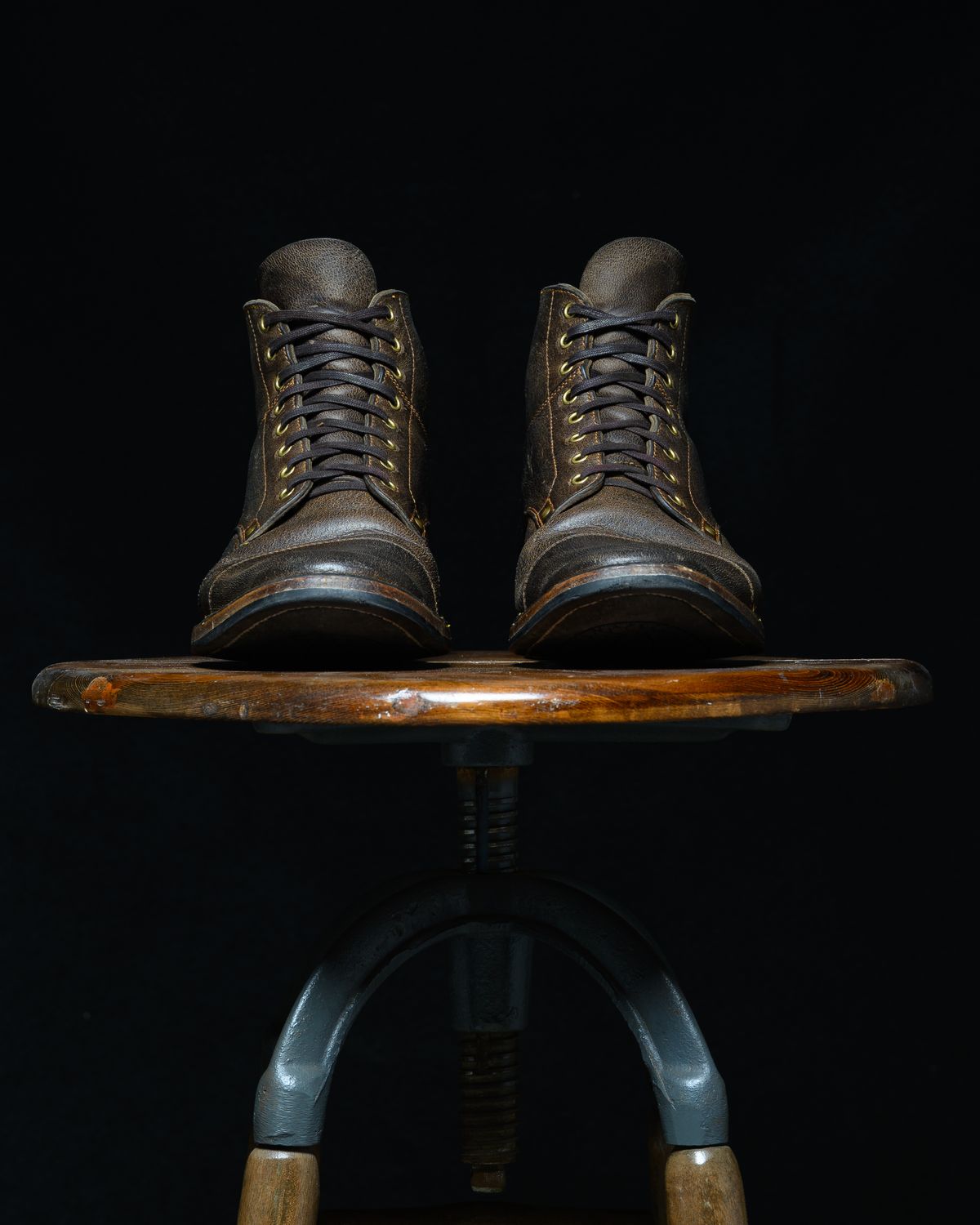 Photo by ahuebner on March 3, 2025 of the Iron Boots x Østmo Type 1 in Gallun Charcoal Teton Stag.