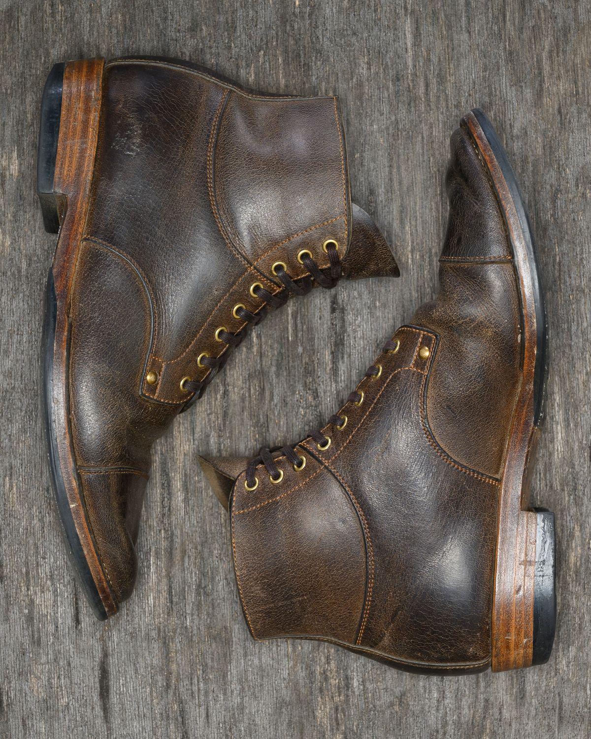 Photo by ahuebner on March 3, 2025 of the Iron Boots x Østmo Type 1 in Gallun Charcoal Teton Stag.