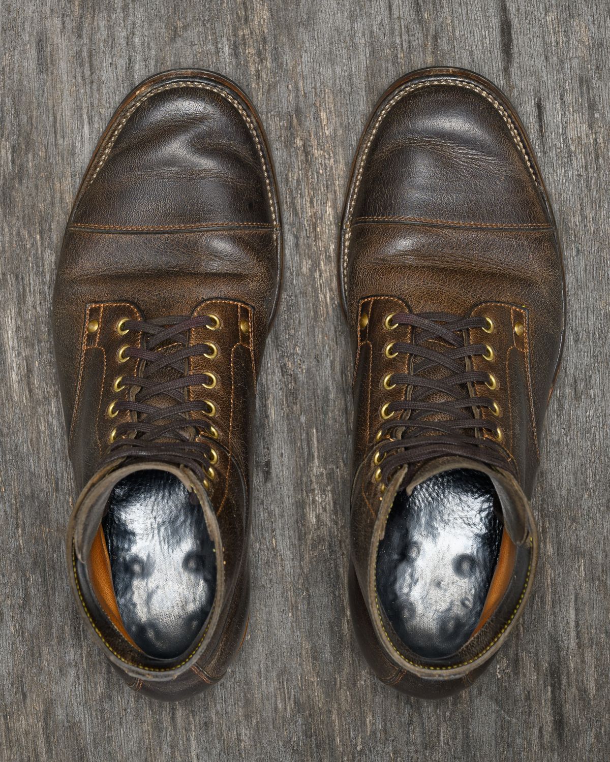 Photo by ahuebner on March 3, 2025 of the Iron Boots x Østmo Type 1 in Gallun Charcoal Teton Stag.