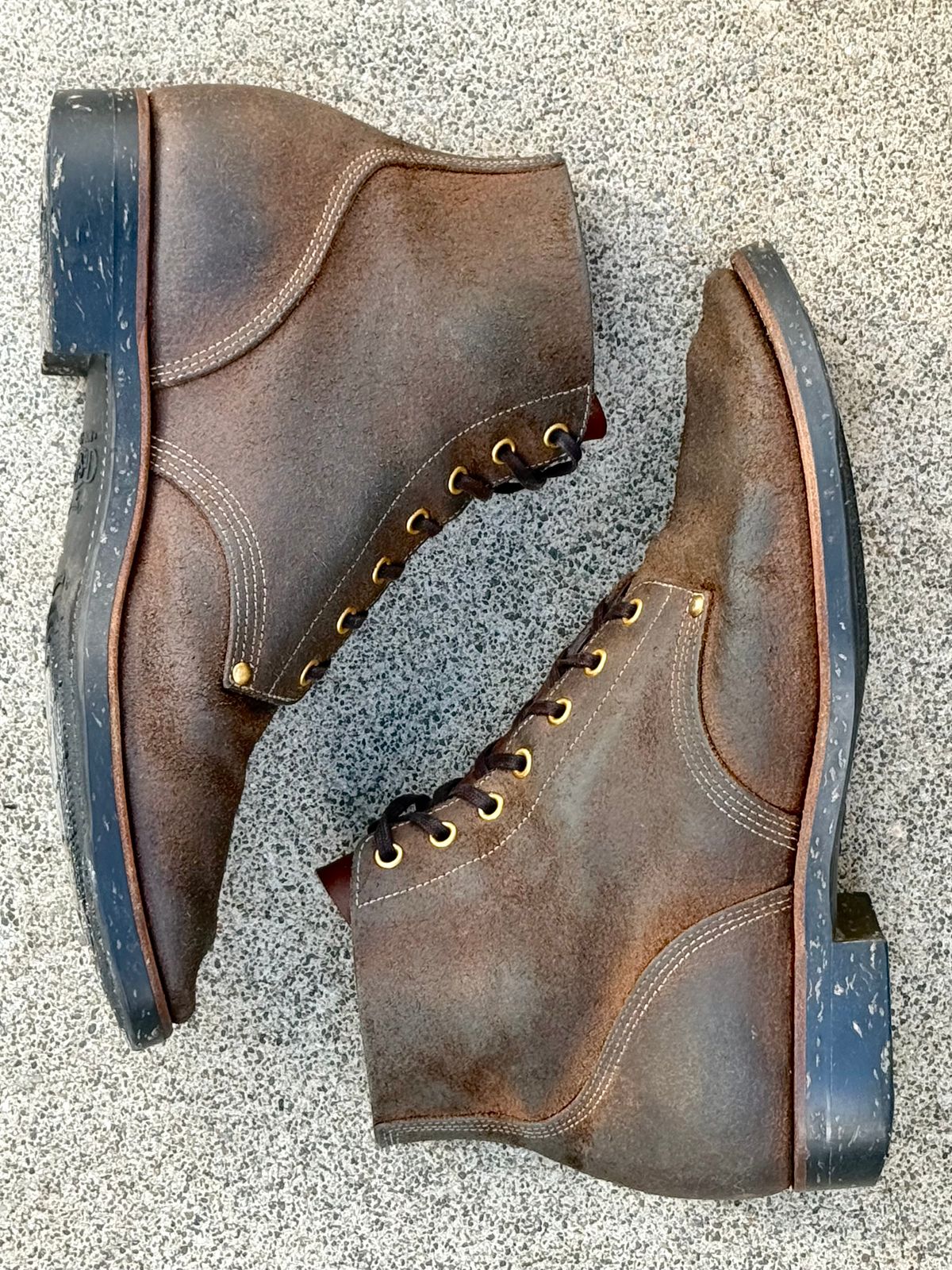 Photo by ahuebner on January 5, 2026 of the Iron Boots Boondockers in Seidel Crust Double Shot Reverse.