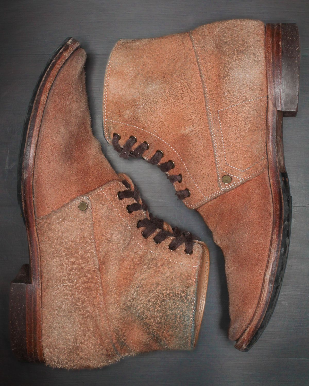 Photo by ahuebner on January 1, 2024 of the WM1978 French Army Boot in Tochigi Natural Roughout.
