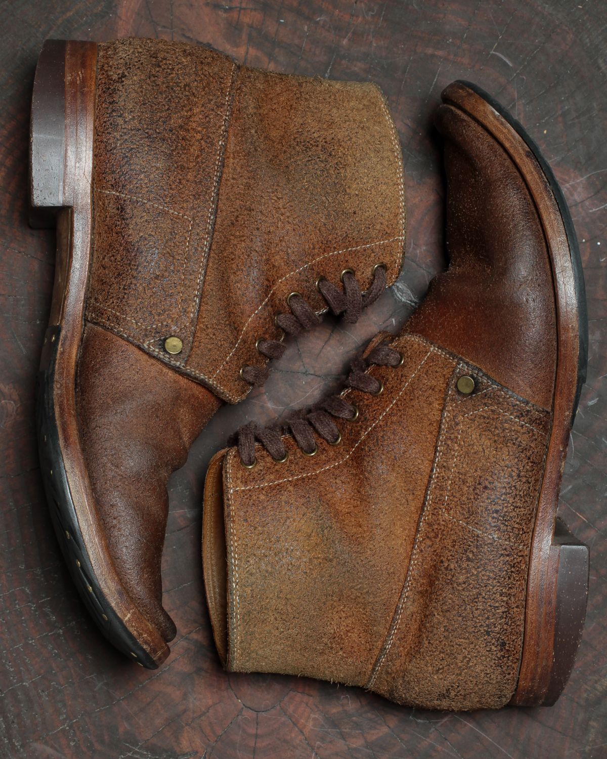 Photo by ahuebner on April 2, 2024 of the WM1978 French Army Boot in Tochigi Natural Roughout.