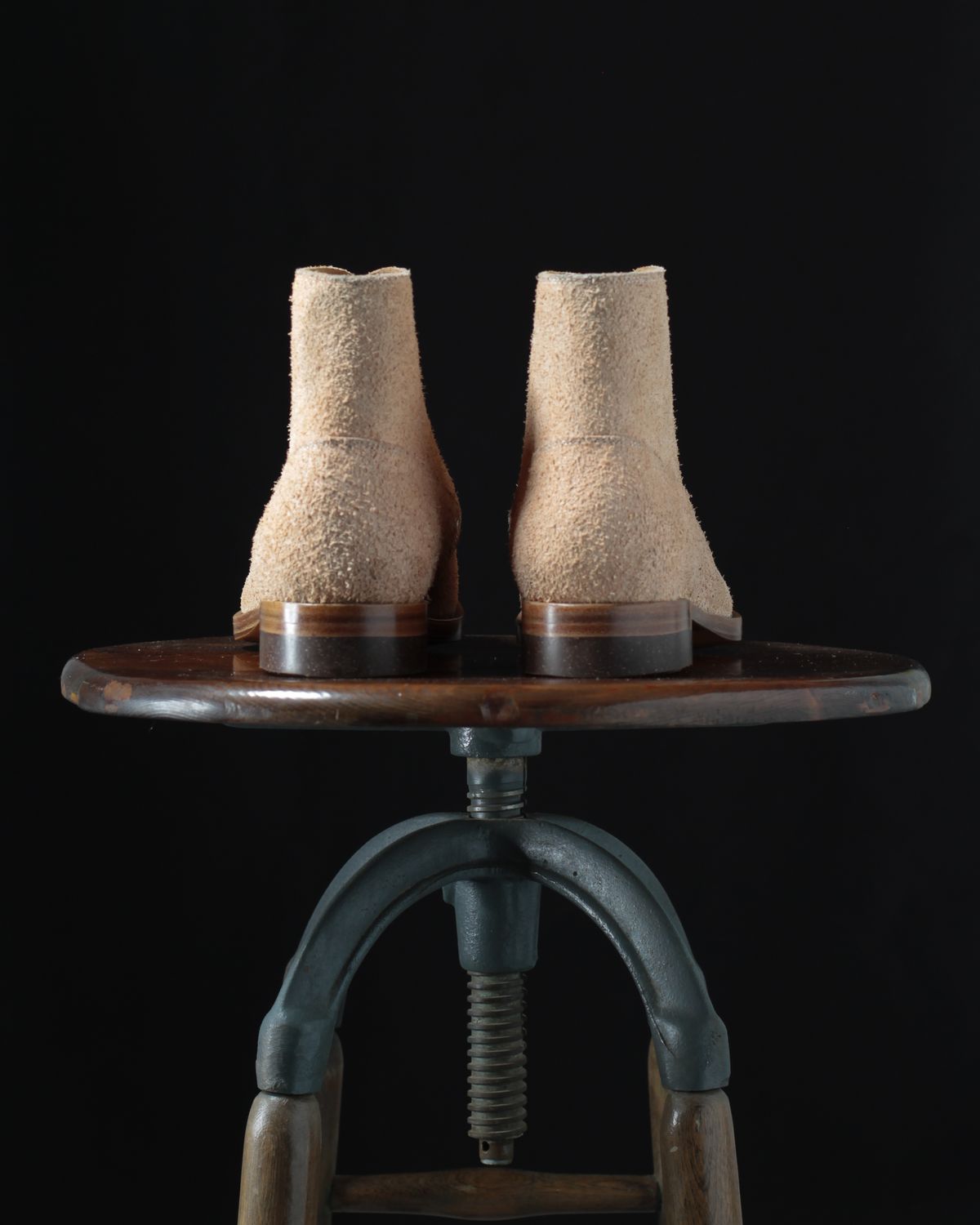 Photo by ahuebner on October 6, 2023 of the WM1978 French Army Boot in Tochigi Natural Roughout.