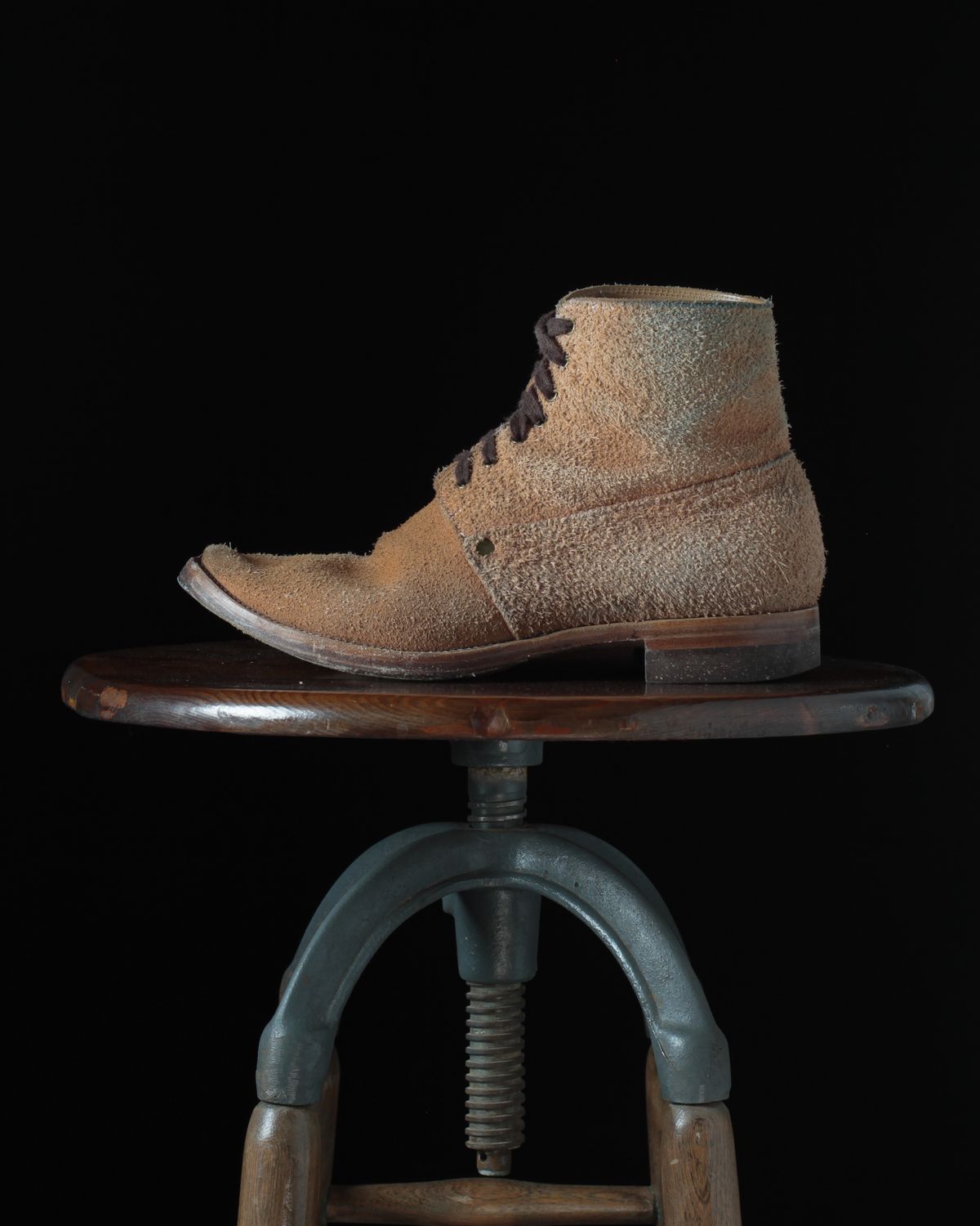 Photo by ahuebner on November 3, 2023 of the WM1978 French Army Boot in Tochigi Natural Roughout.