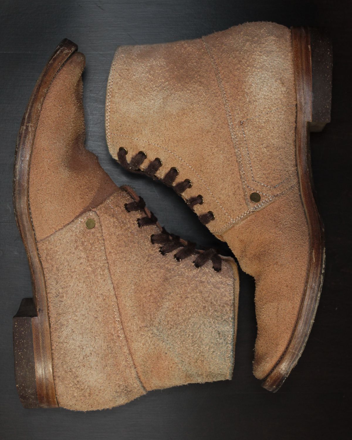 Photo by ahuebner on November 3, 2023 of the WM1978 French Army Boot in Tochigi Natural Roughout.