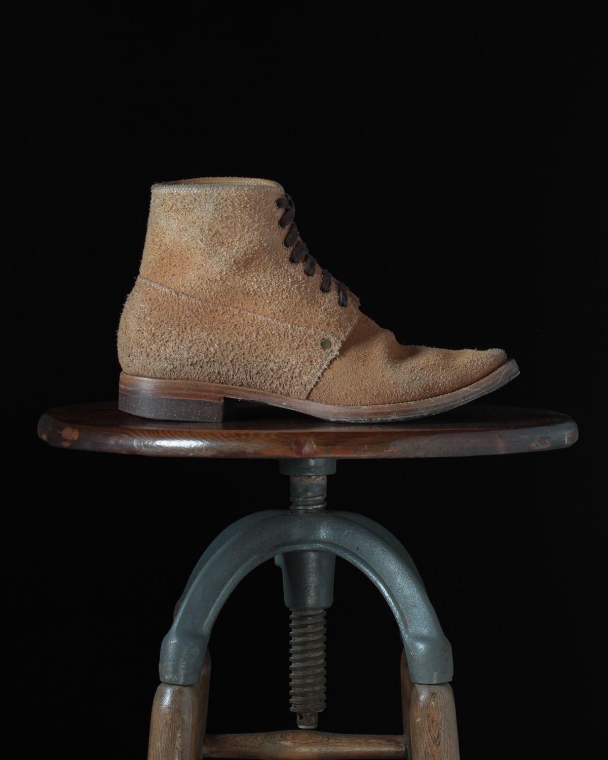 Photo by ahuebner on November 3, 2023 of the WM1978 French Army Boot in Tochigi Natural Roughout.