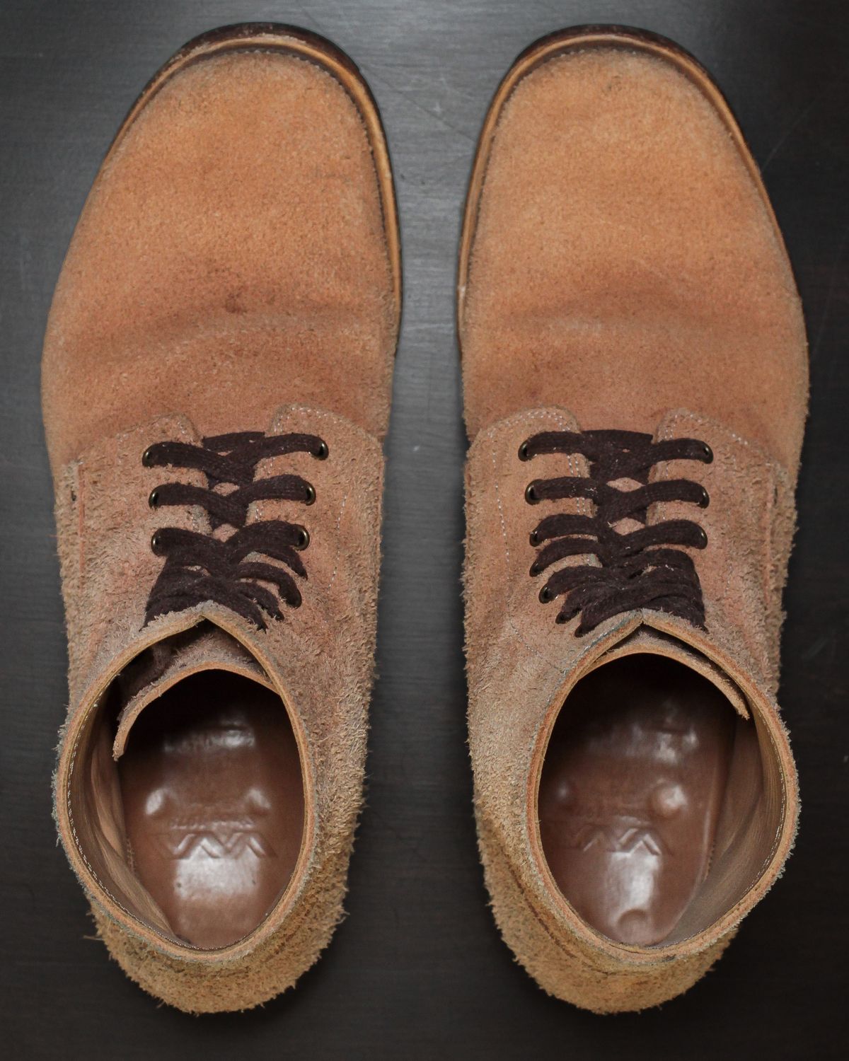 Photo by ahuebner on November 3, 2023 of the WM1978 French Army Boot in Tochigi Natural Roughout.
