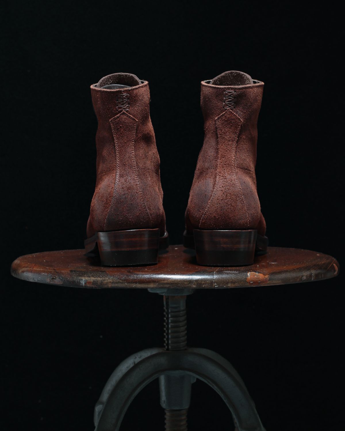 Photo by ahuebner on October 5, 2024 of the WM1978 Garrison Boot in C.F. Stead Amber Brown Waxed Rappelo Calf Roughout.