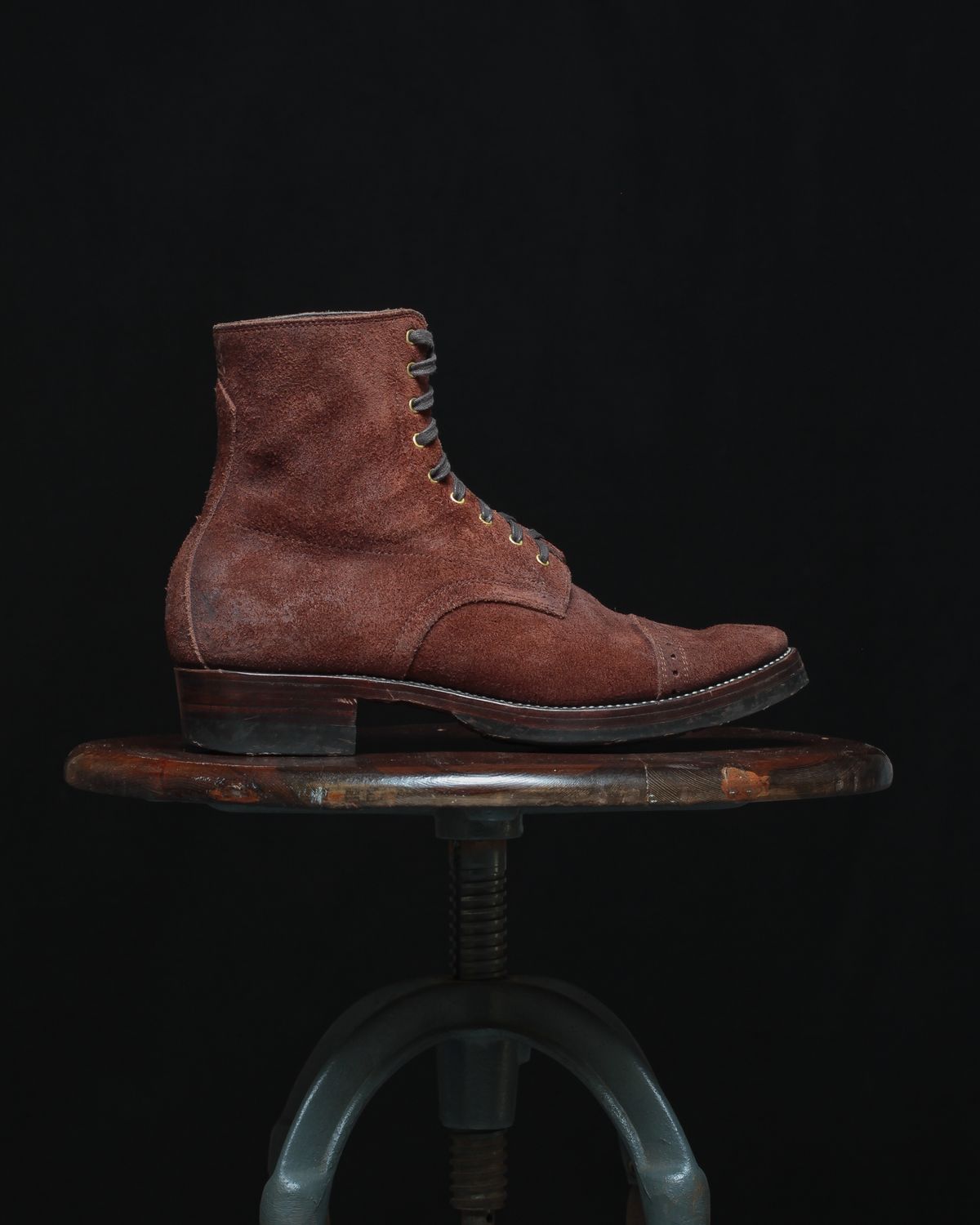 Photo by ahuebner on November 5, 2024 of the WM1978 Garrison Boot in C.F. Stead Amber Brown Waxed Rappelo Calf Roughout.