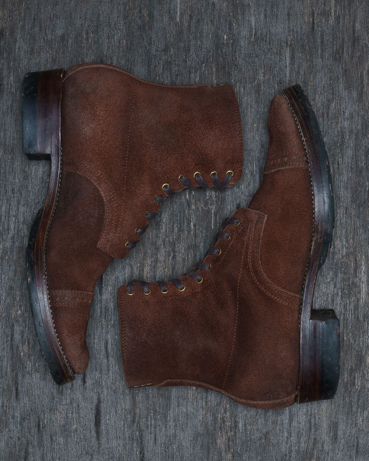 Photo by ahuebner on December 4, 2024 of the WM1978 Garrison Boot in C.F. Stead Amber Brown Waxed Rappelo Calf Roughout.