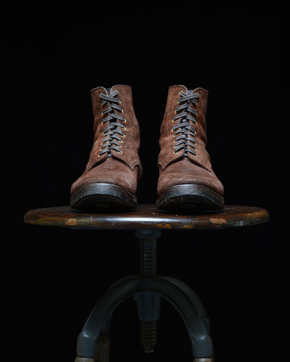 Photo by ahuebner on January 1, 2025 of the WM1978 Garrison Boot in C.F. Stead Amber Brown Waxed Rappelo Calf Roughout.