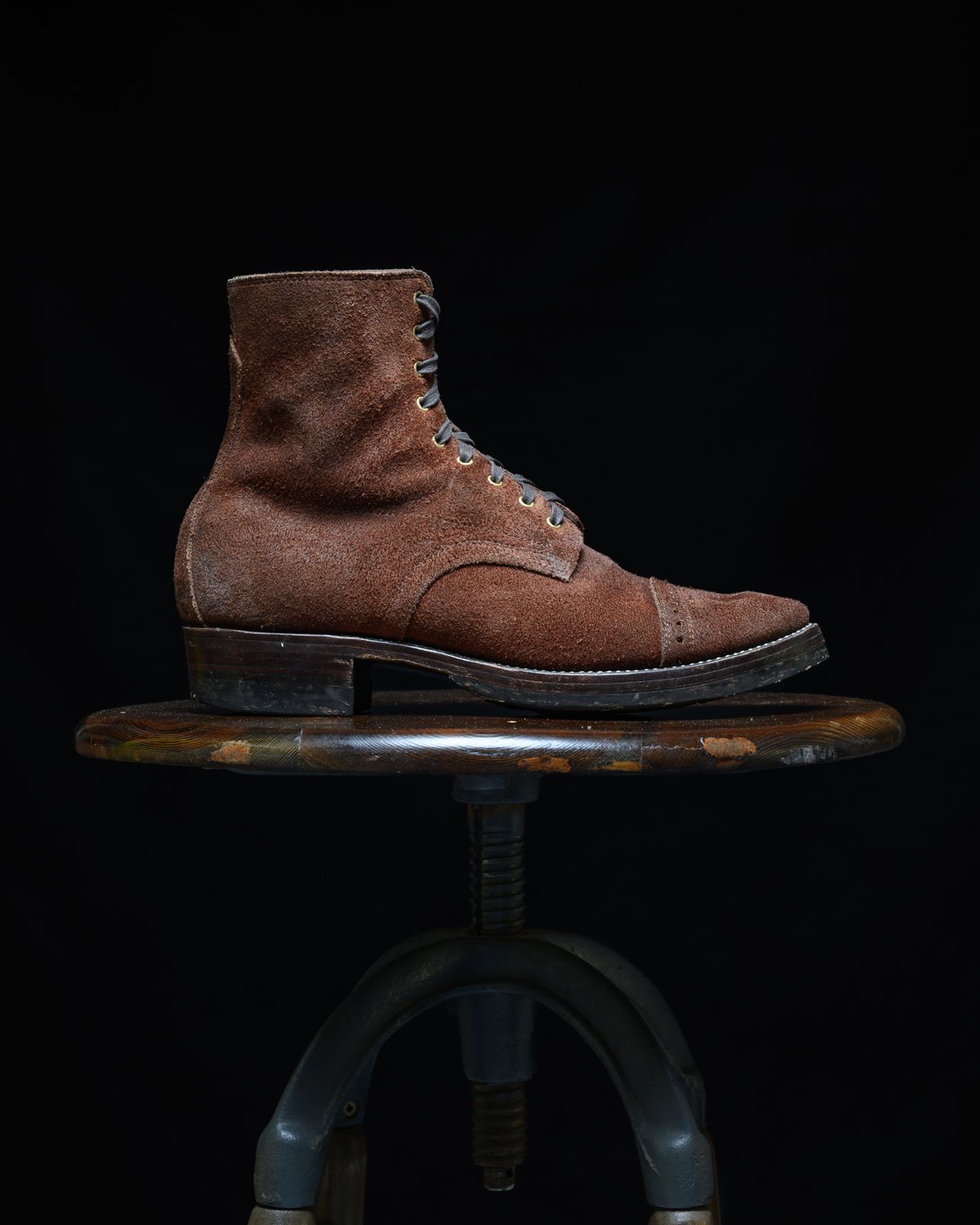 Photo by ahuebner on January 1, 2025 of the WM1978 Garrison Boot in C.F. Stead Amber Brown Waxed Rappelo Calf Roughout.