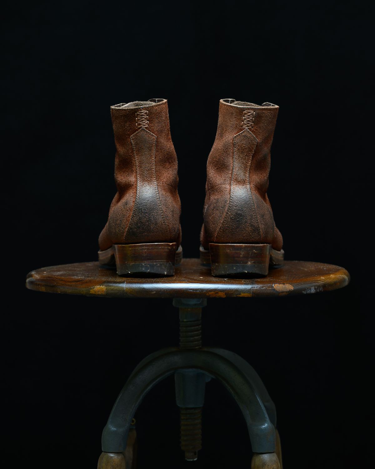 Photo by ahuebner on February 4, 2025 of the WM1978 Garrison Boot in C.F. Stead Amber Brown Waxed Rappelo Calf Roughout.