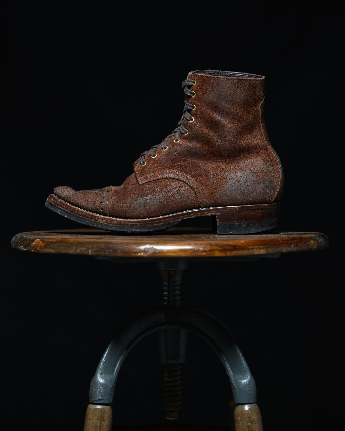 Photo by ahuebner on March 3, 2025 of the WM1978 Garrison Boot in C.F. Stead Amber Brown Waxed Rappelo Calf Roughout.