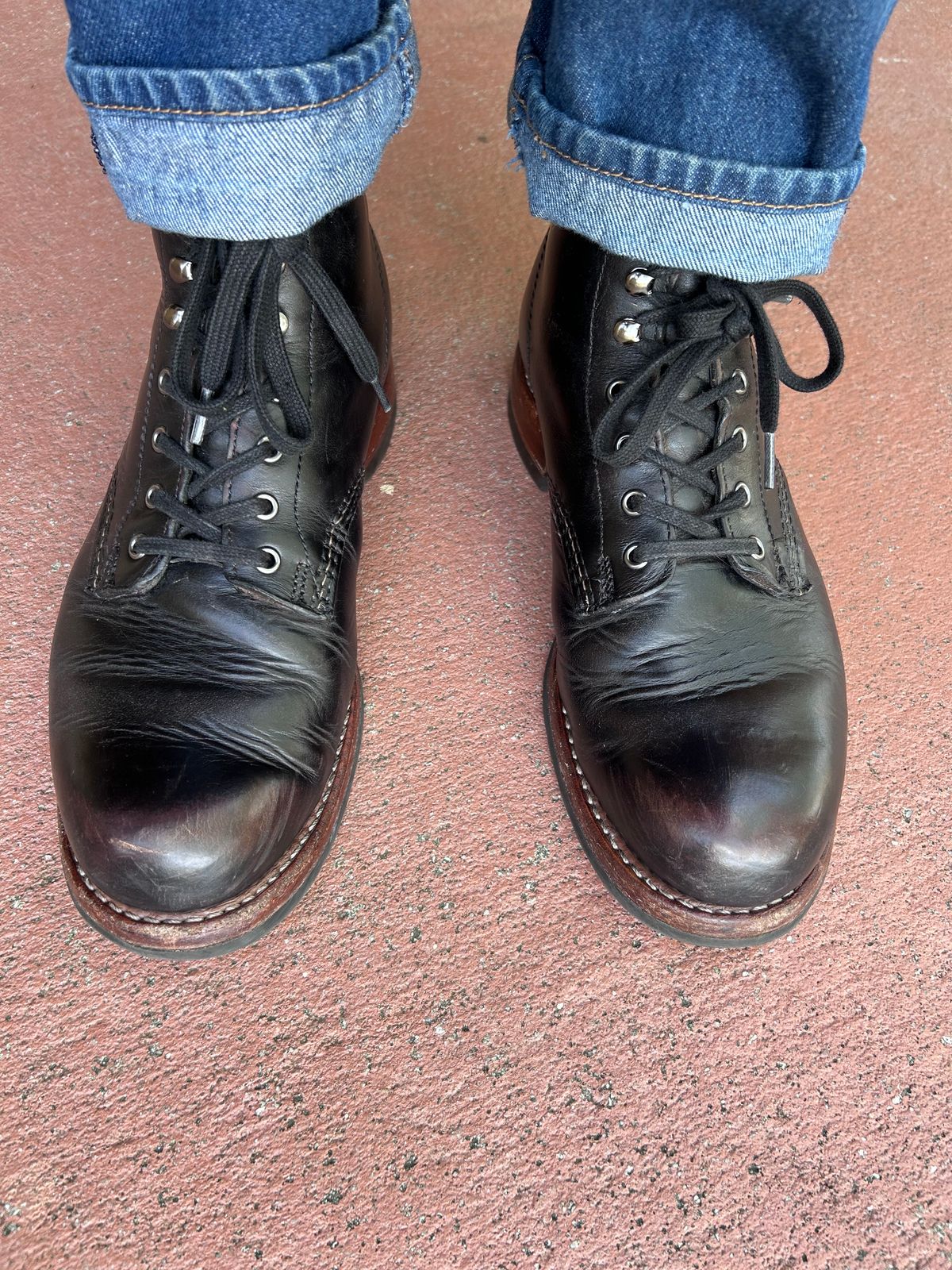 Photo by ComonomoC on May 1, 2024 of the Wolverine 1000 Mile Plain-Toe Boot in Horween Black Teacore Chromexcel.