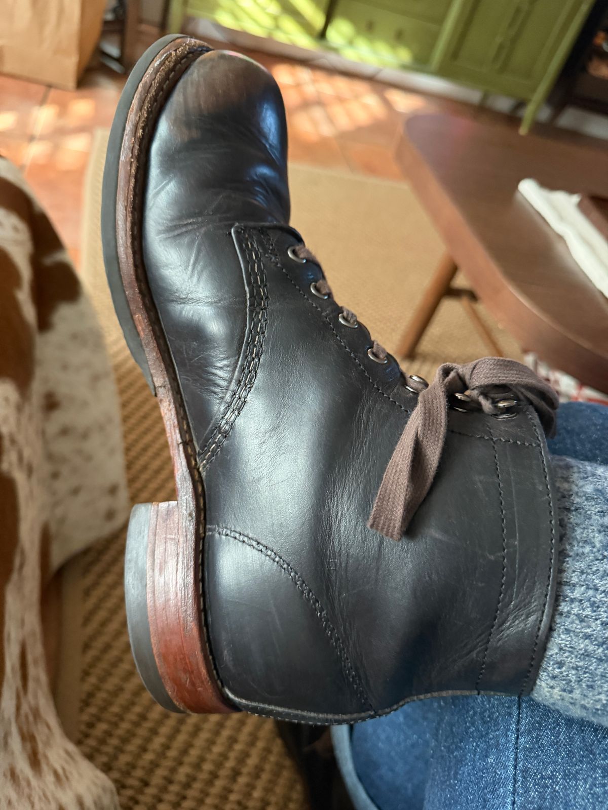 Photo by ComonomoC on December 29, 2025 of the Wolverine 1000 Mile Plain-Toe Boot in Horween Black Teacore Chromexcel.