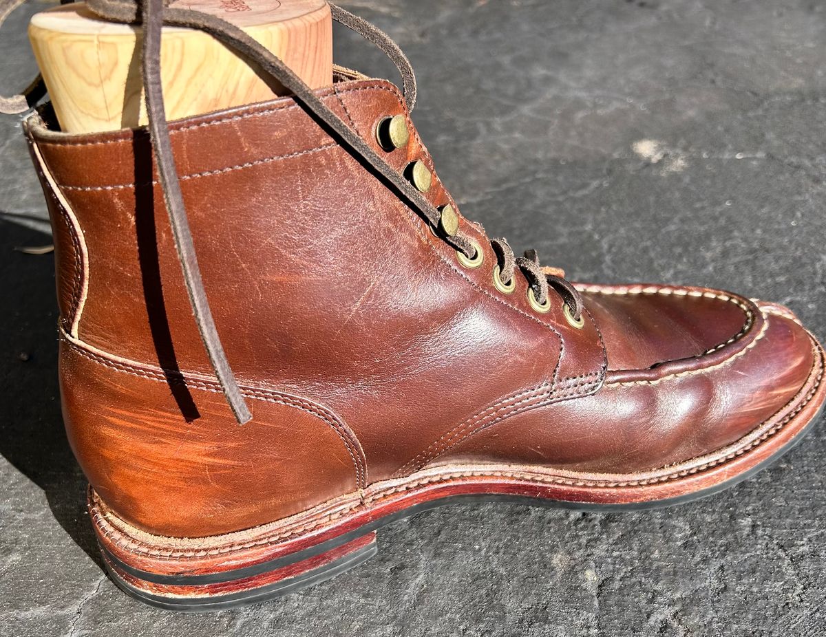 Photo by ComonomoC on December 3, 2024 of the Grant Stone Ottawa Boot in Horween Crimson Chromexcel.