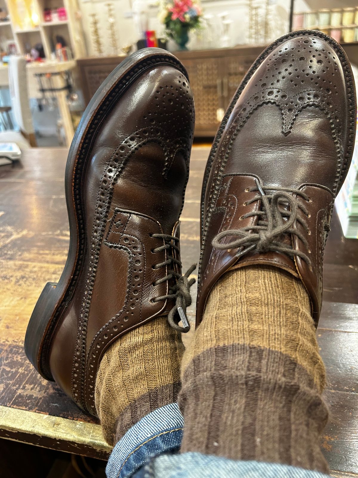 Photo by ComonomoC on January 31, 2024 of the Grant Stone Longwing in Horween Crimson Chromexcel.