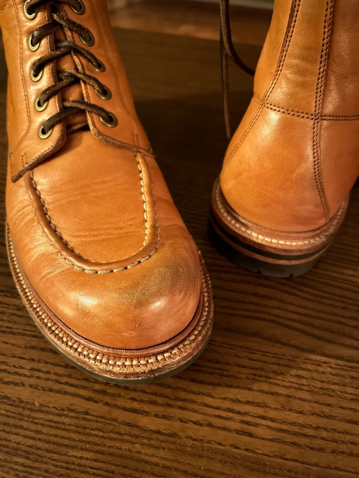 Photo by ComonomoC on October 3, 2023 of the Grant Stone Brass Boot in Unknown Natural Veg Tan.