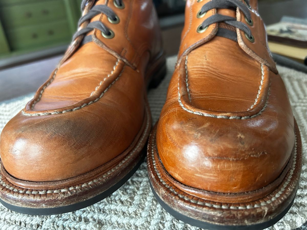 Photo by ComonomoC on February 21, 2024 of the Grant Stone Brass Boot in Unknown Natural Veg Tan.