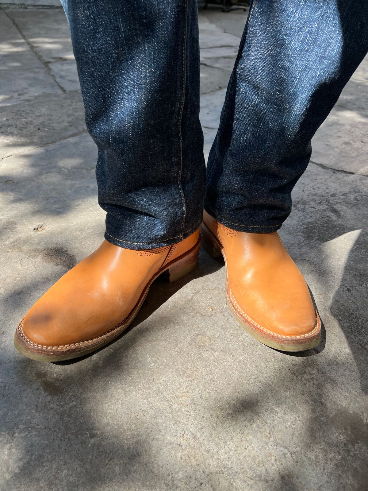 Photo by mediumraw09 on February 1, 2023 of the Wesco Boss Engineer Boot in Horween Natural Essex.