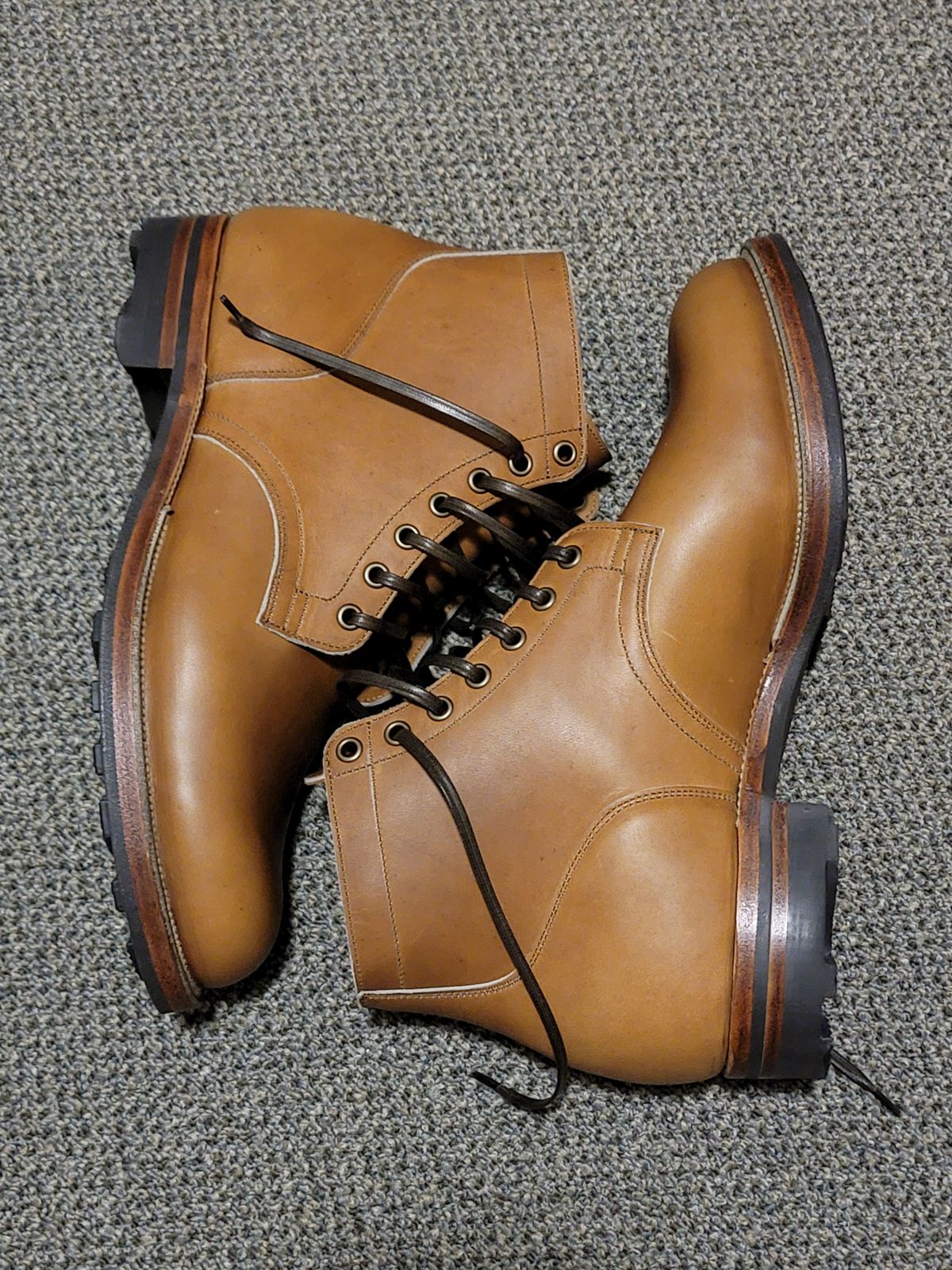Photo by basboy on October 1, 2022 of the Viberg Service Boot in Horween Oak Chromepak.