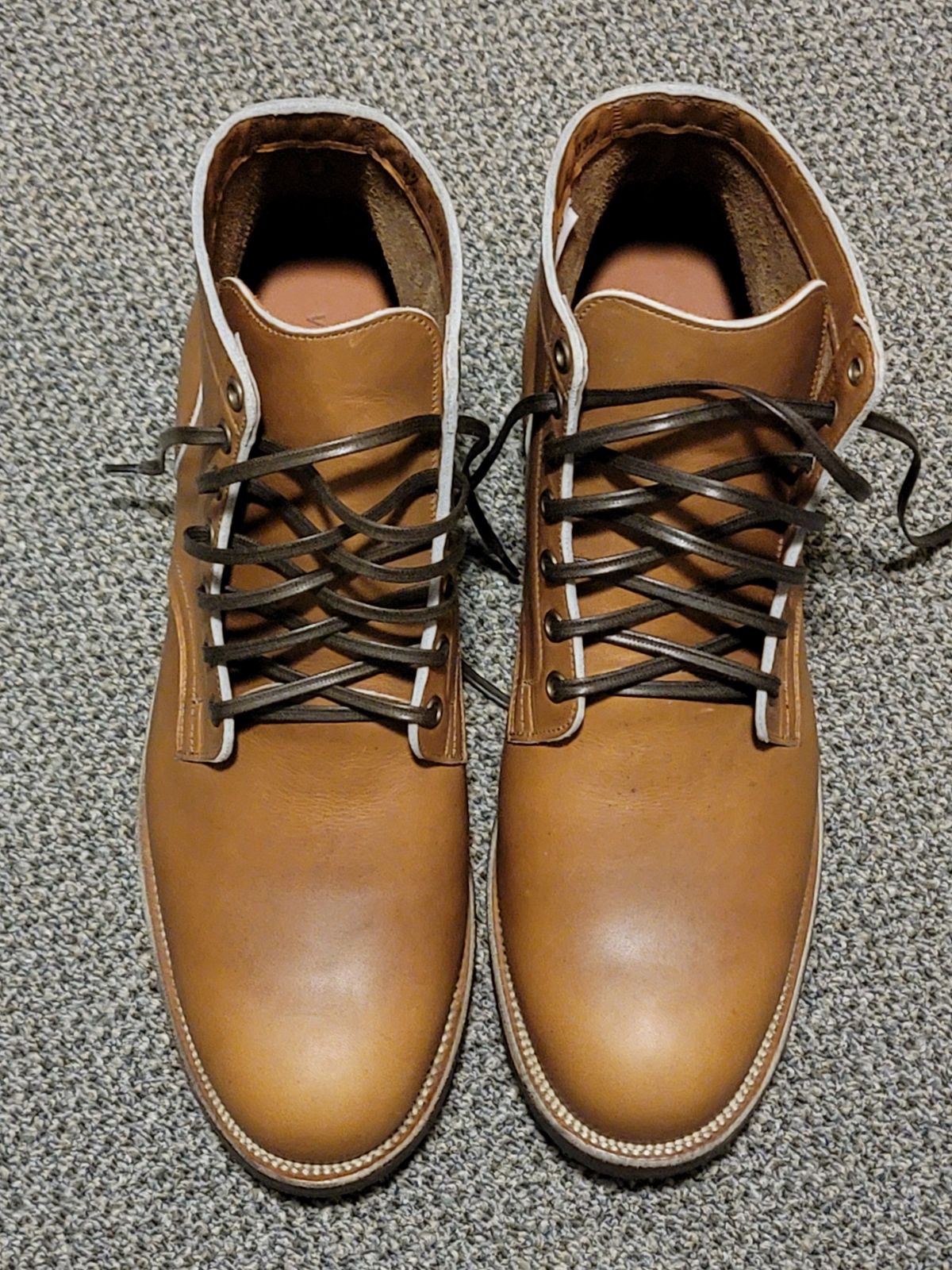 Photo by basboy on October 1, 2022 of the Viberg Service Boot in Horween Oak Chromepak.