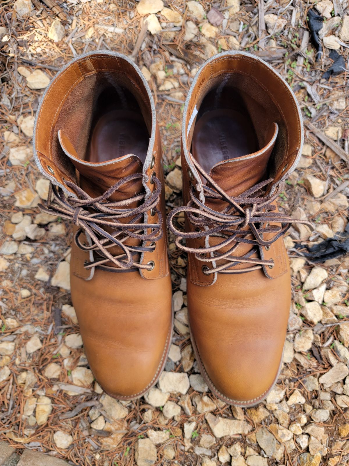 Photo by basboy on November 3, 2022 of the Viberg Service Boot in Horween Oak Chromepak.