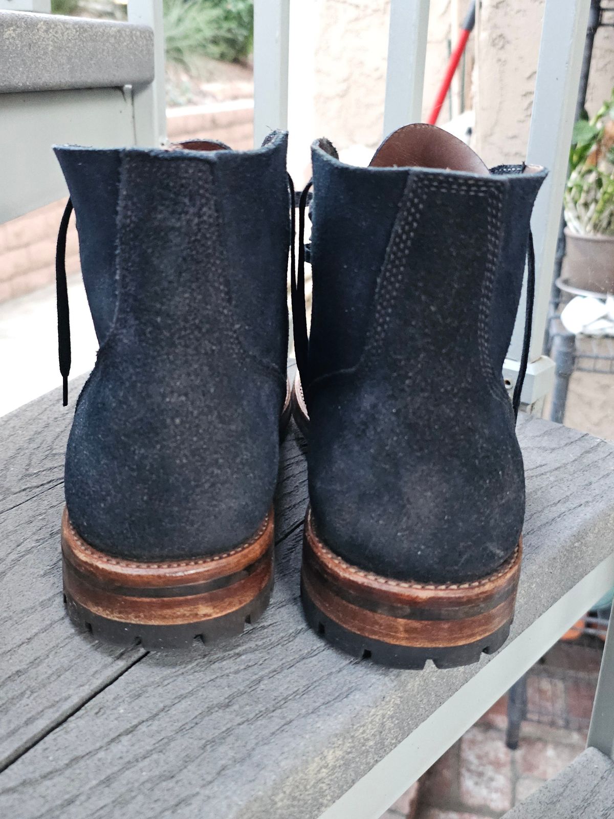 Photo by basboy on December 5, 2023 of the Oak Street Bootmakers Field Boot in Horween Natural Indigo Chromexcel Roughout.