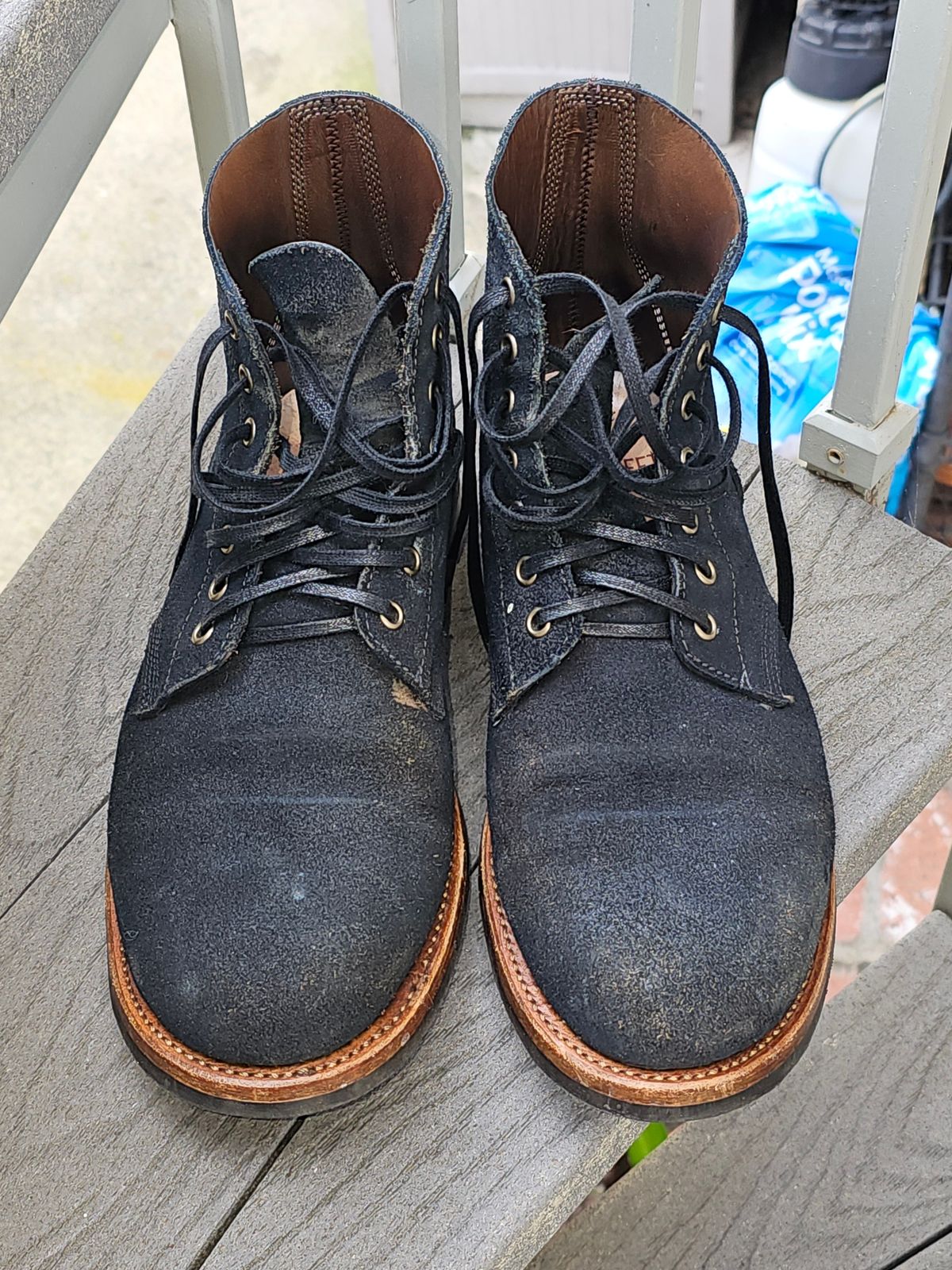 Photo by basboy on January 5, 2024 of the Oak Street Bootmakers Field Boot in Horween Natural Indigo Chromexcel Roughout.