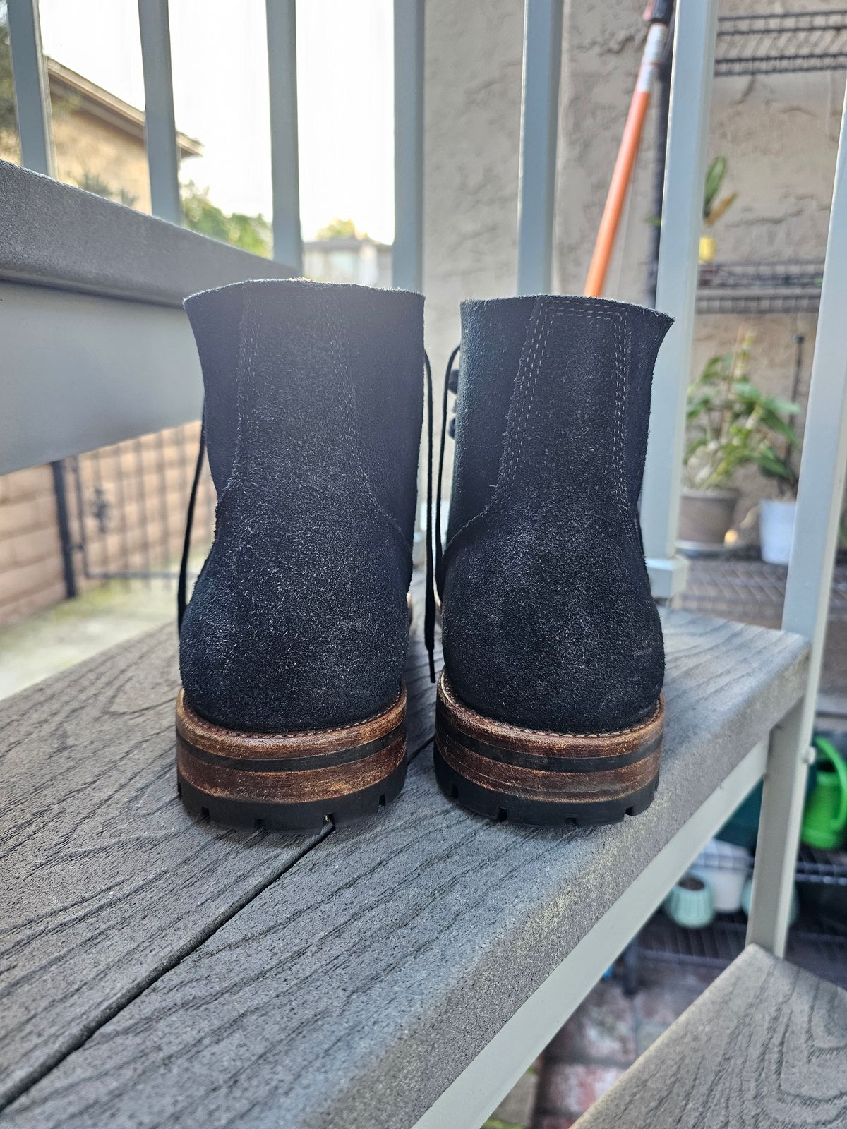 Photo by basboy on March 5, 2024 of the Oak Street Bootmakers Field Boot in Horween Natural Indigo Chromexcel Roughout.