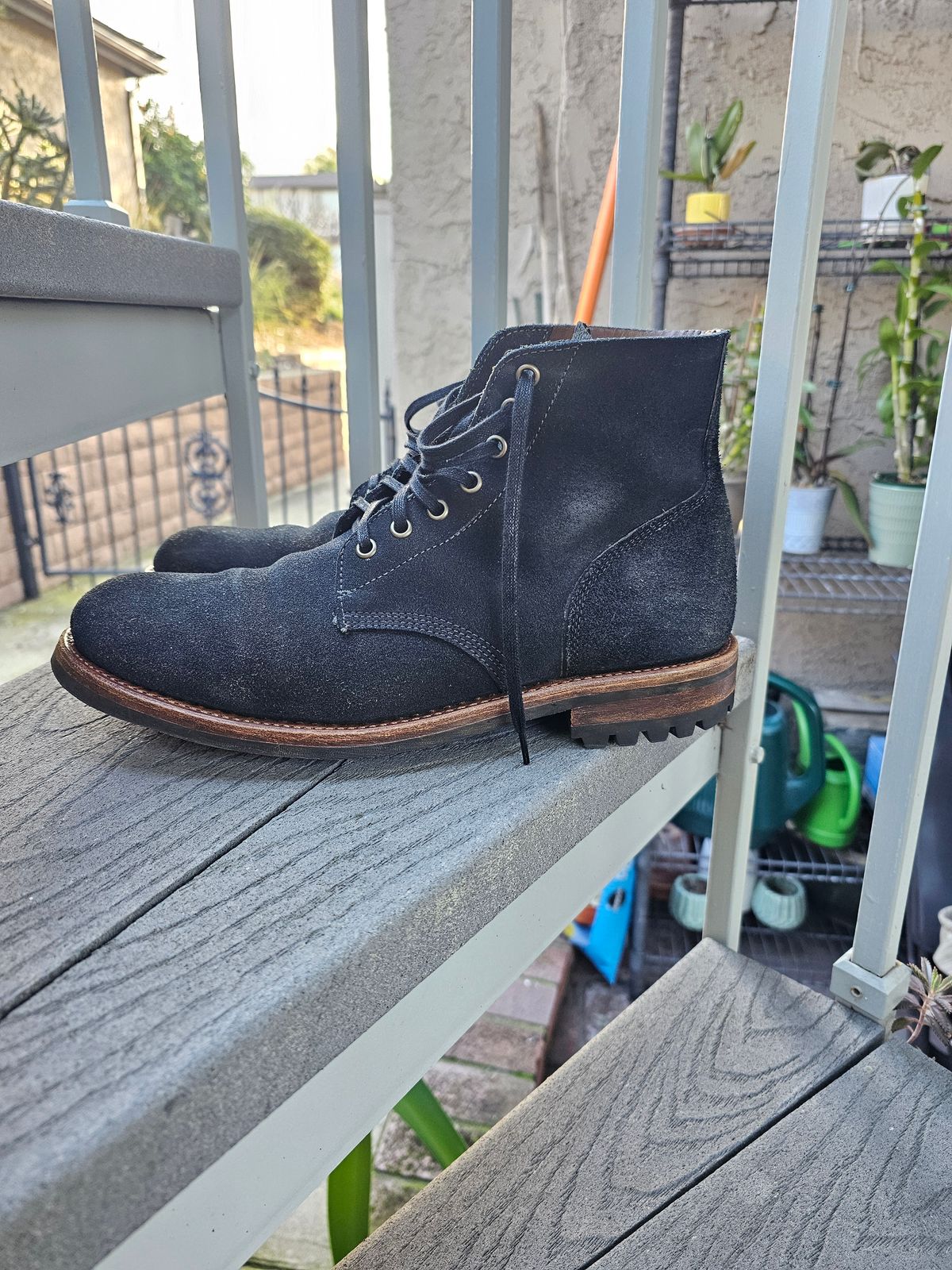 Photo by basboy on March 5, 2024 of the Oak Street Bootmakers Field Boot in Horween Natural Indigo Chromexcel Roughout.