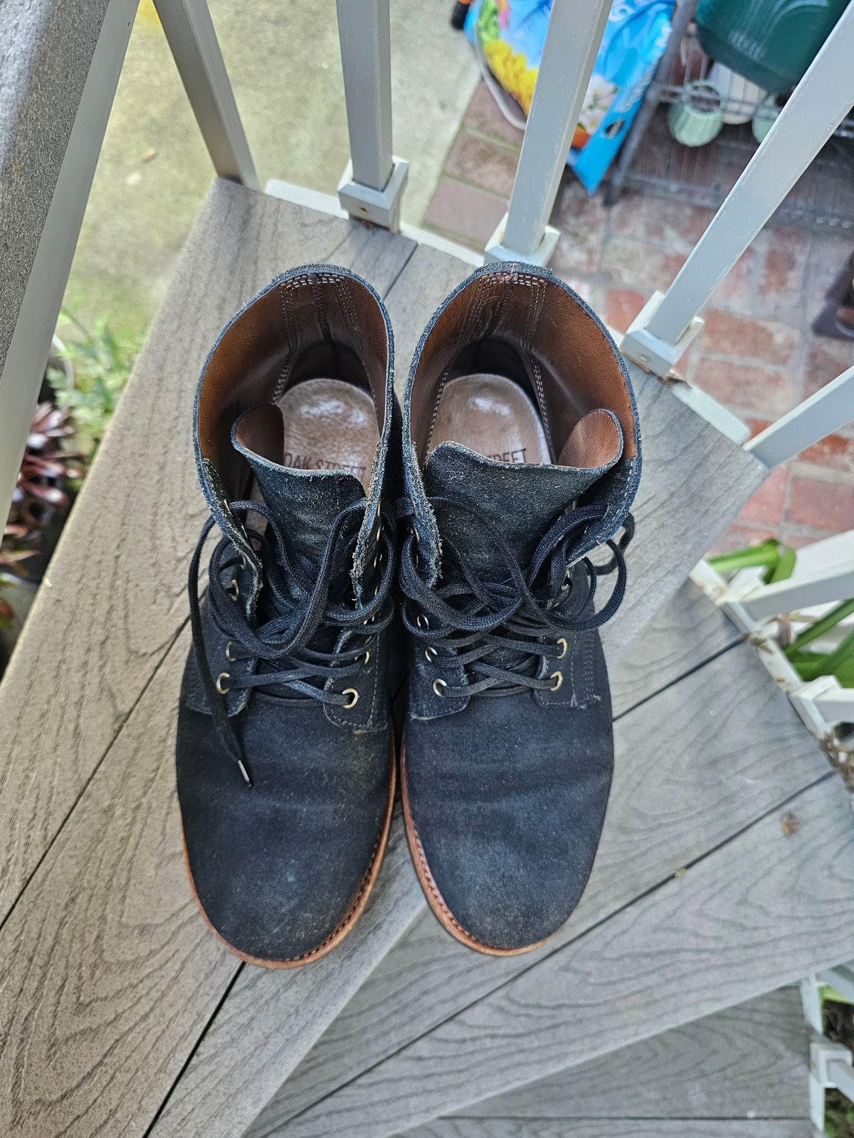 Photo by basboy on March 5, 2024 of the Oak Street Bootmakers Field Boot in Horween Natural Indigo Chromexcel Roughout.