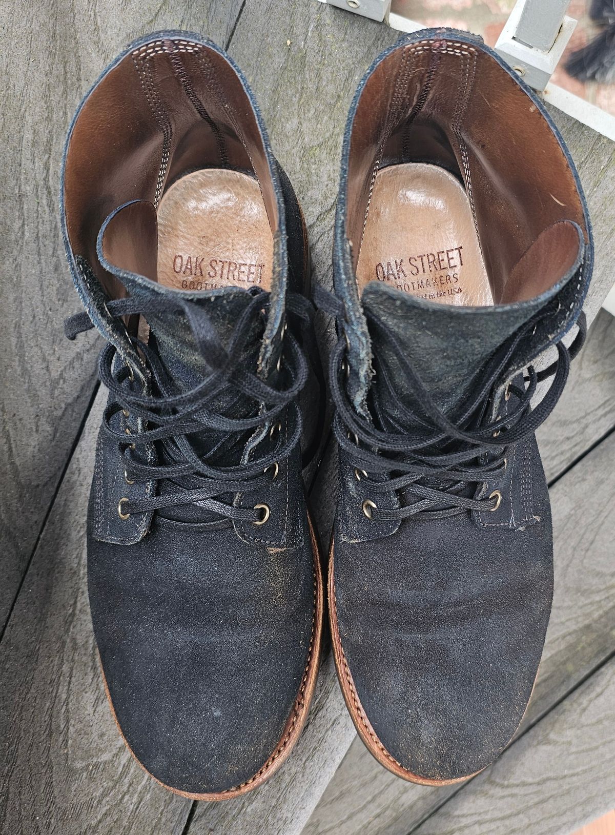 Photo by basboy on April 5, 2024 of the Oak Street Bootmakers Field Boot in Horween Natural Indigo Chromexcel Roughout.