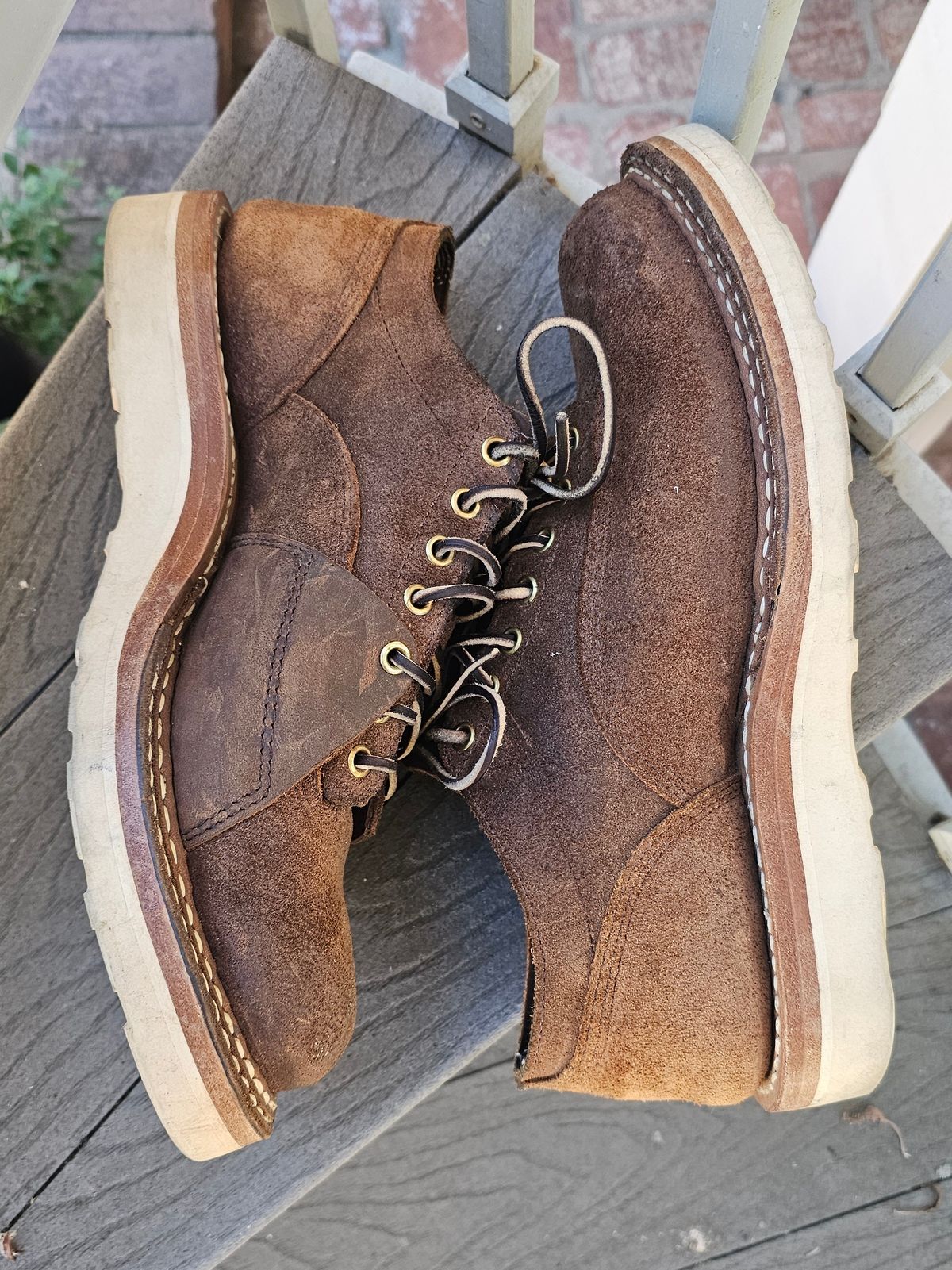 Photo by basboy on November 4, 2024 of the White's X Freenote cloth Oxford LTT in Seidel Distressed Roughout.