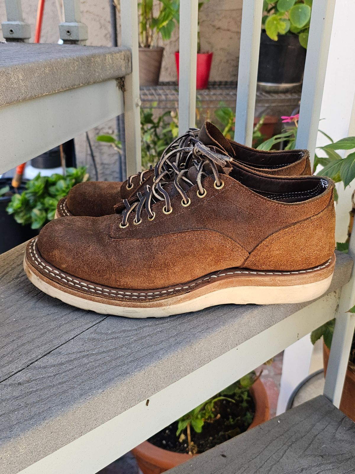 Photo by basboy on December 1, 2024 of the White's X Freenote cloth Oxford LTT in Seidel Distressed Roughout.
