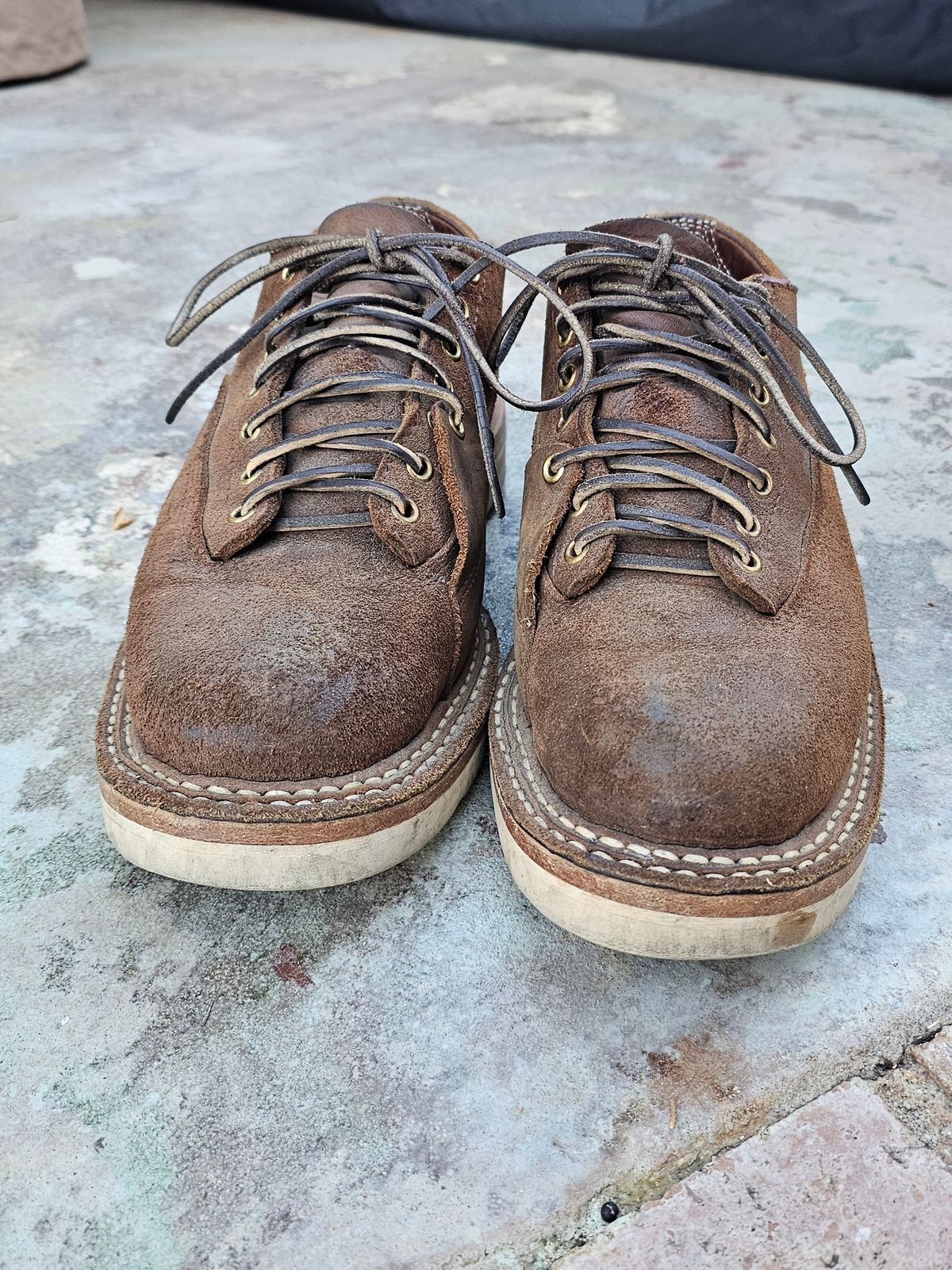 Photo by basboy on January 5, 2025 of the White's X Freenote cloth Oxford LTT in Seidel Distressed Roughout.