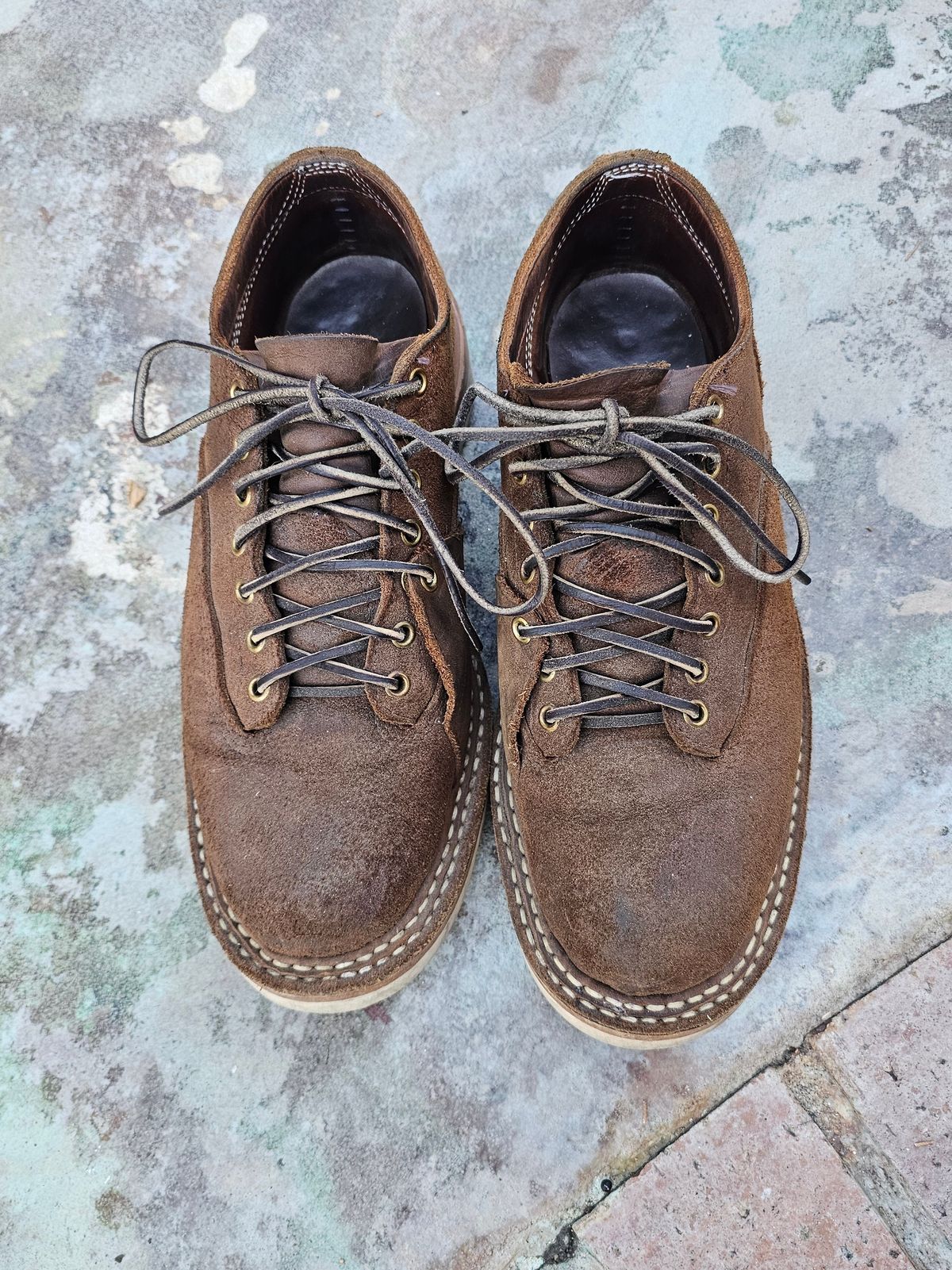 Photo by basboy on January 5, 2025 of the White's X Freenote cloth Oxford LTT in Seidel Distressed Roughout.
