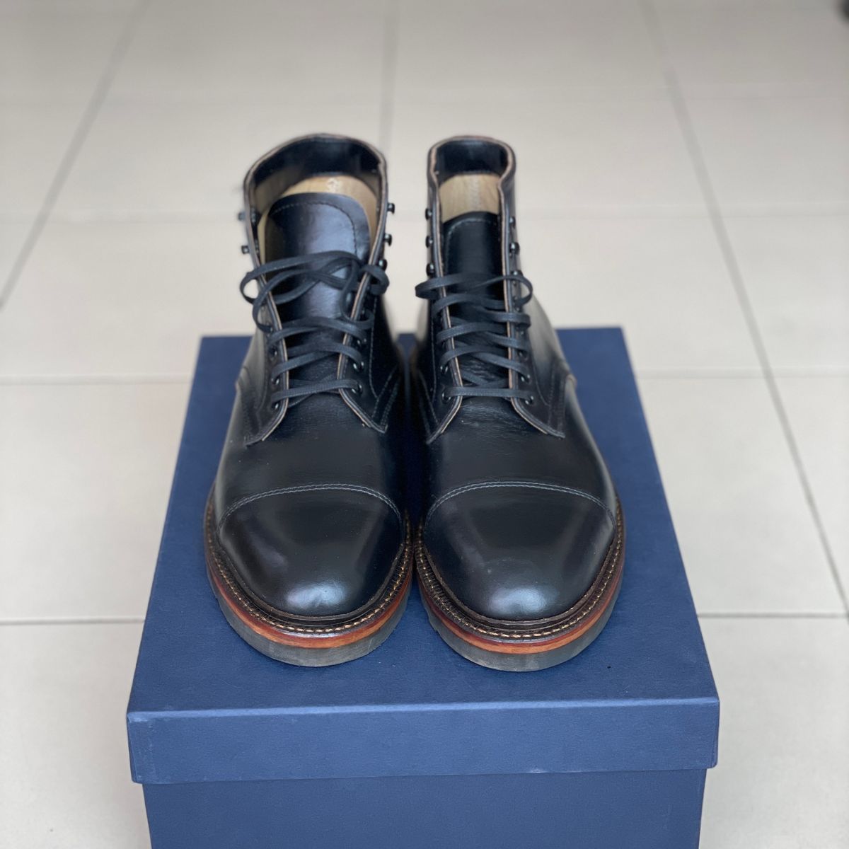 Photo by khc1013 on October 6, 2023 of the Oak Street Bootmakers Lakeshore Boot in Horween Black Chromexcel.